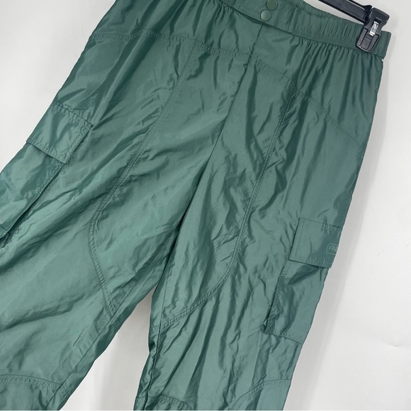 Fabletics Parachute Pants M Medium Kelly Green Cargo Jogger Windbreaker Gym - Picture 5 of 9